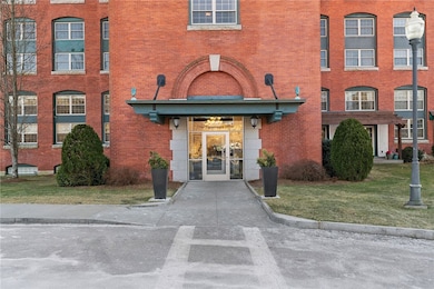 High Rocks Condominiums unit 319, North Smithfield, RI 02896 - photo 2