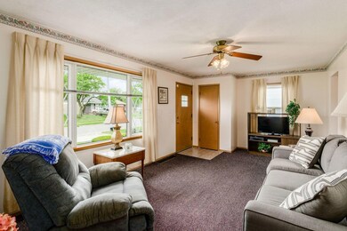 2295 Fenton St, Columbus, OH 43224 - photo 4