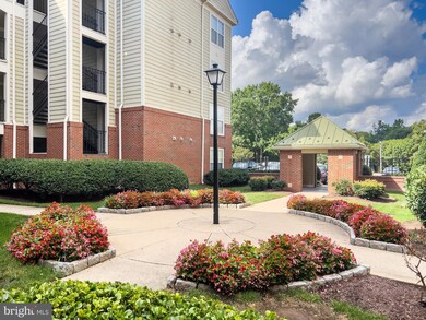 Quaker Hill Community unit 326, Alexandria, VA 22314 - photo 6