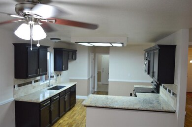 KITCHEN PENINSULA