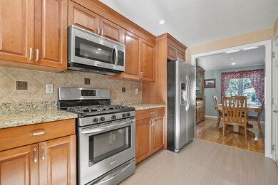 126 Village Post Rd, Danvers, MA 01923 - photo 3