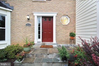 18036 Rocky Ridge Ln, Olney, MD 20832 - photo 2