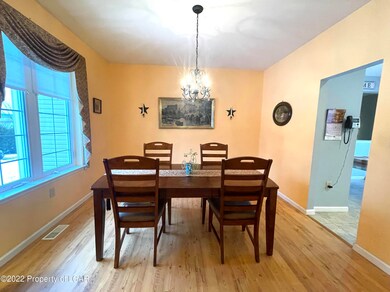 11 Aristocrat Cir, Sugarloaf, PA 18249 - photo 5