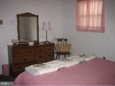 36 S Los Angeles Dr, Little Egg Harbor Township, NJ 08087 - photo 5