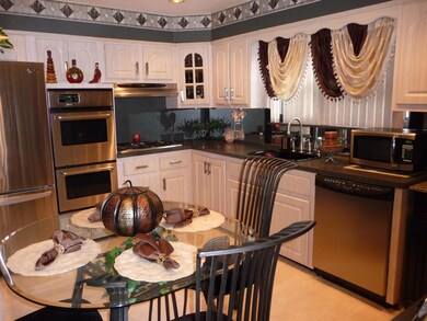 154 Woodbine Ave, Staten Island, NY 10314 - photo 7