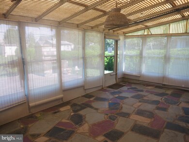 1430 Sandwood Rd, Conshohocken, PA 19428 - photo 5