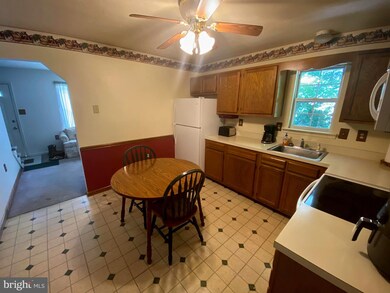 29608 Jennifer Dr, Mechanicsville, MD 20659 - photo 7