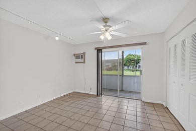 7 Dorchester A unit 70, West Palm Beach, FL 33417 - photo 4