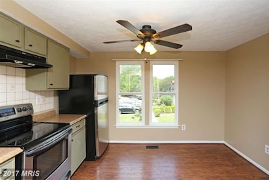 7525 Summer Blossom Ln, Columbia, MD 21046 - photo 4