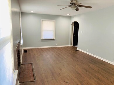 1205 W 11th St, Anderson, IN 46016 - photo 6