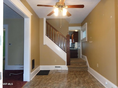 711 N 4th St unit JUN, Altoona, PA 16601 - photo 2