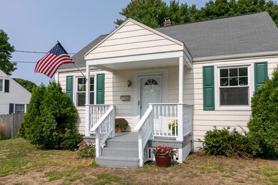 46 Longfellow Dr Cape-large-003-018-Fron