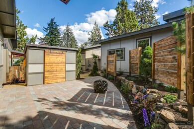 433 NE Dekalb Ave, Bend, OR 97701 - photo 3