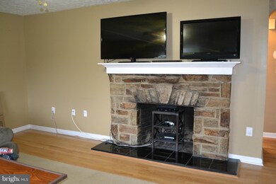 1211 Meadow View Rd, Pasadena, MD 21122 - photo 7