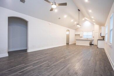 1337 Greenfield Dr, Gainesville, TX 76240 - photo 6