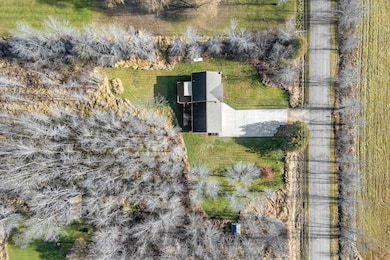 W2078 Buttercup Ave, Berlin, WI 54923 - photo 3