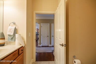 3211 Brittany Pointe Ln, Louisville, KY 40220 - photo 7