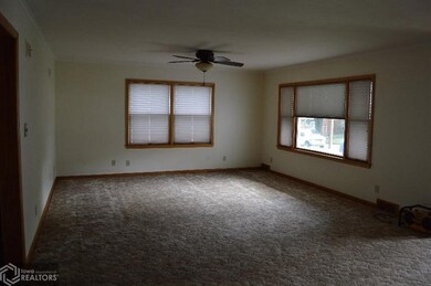 208 S Broad St, Shenandoah, IA 51601 - photo 2
