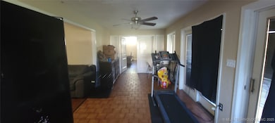 901 N Hopi St, Chouteau, OK 74337 - photo 4