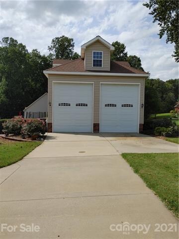 180 Donsdale Dr, Statesville, NC 28625 - photo 3