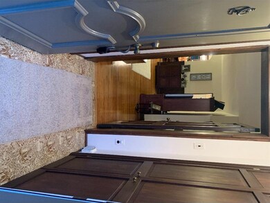 201 Evergreen Ave, Folsom, PA 19033 - photo 2