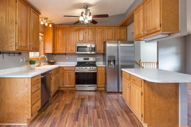 1631 Aspen Dr, Waterloo, IA 50701 - photo 4