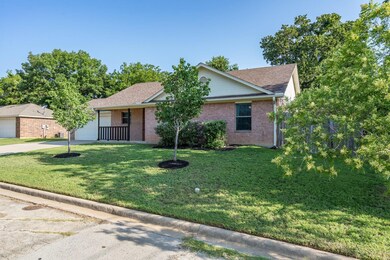 609 E Water St, Weatherford, TX 76086 - photo 3