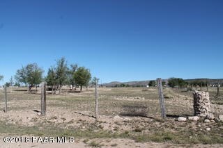 180 W Antelope Run Rd, Paulden, AZ 86334 - photo 3
