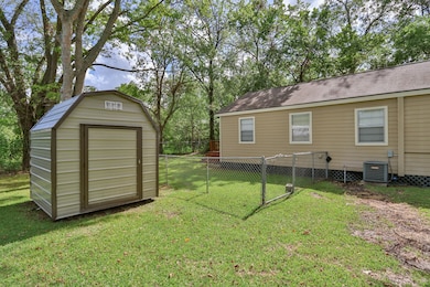 11913 25th St, Santa Fe, TX 77510 - photo 4