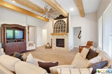 948 Carriage Loop, New Braunfels, TX 78132 - photo 6