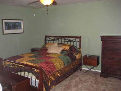 Master Bdrm