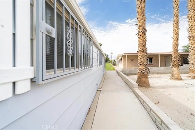 32617 Chiricahua Dr, Thousand Palms, CA 92276 - photo 7