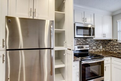 2023 Huldy St unit 8, Houston, TX 77019 - photo 5