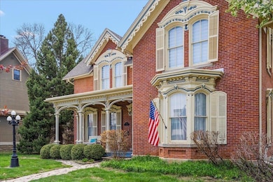 603 Clay St, Cedar Falls, IA 50613 - photo 3