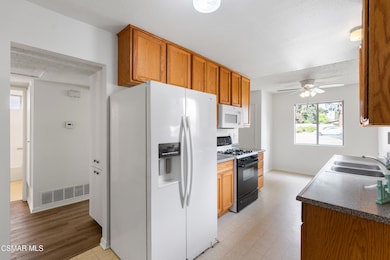 1773 sequoia ave-13