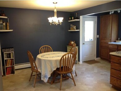 16 Gordon Dr, Londonderry, NH 03053 - photo 4