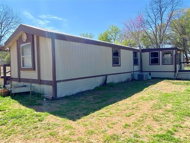 200 Buffalo Dr, Comanche, TX 76442 - photo 7