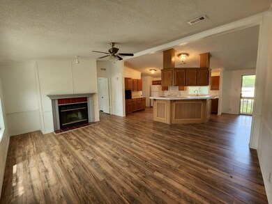 912 Sabine Ave, Cleburne, TX 76031 - photo 3