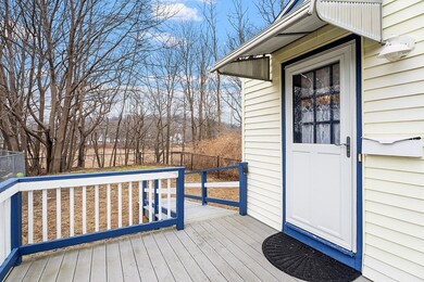 76 Jasper St, Saugus, MA 01906 - photo 5