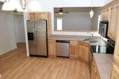 328 W Stanford  kitchen(6)
