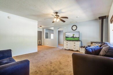 Living Room (3)