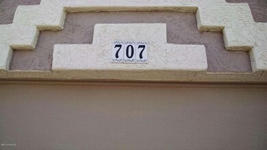 1 - 707 Broadway
