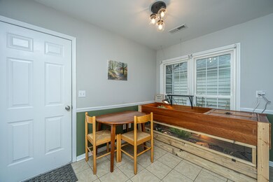 Eat In Kitchen