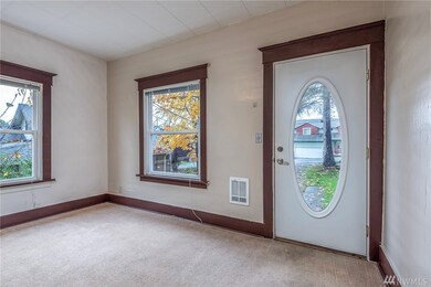 13749 45th Ave S, Tukwila, WA 98168 - photo 4