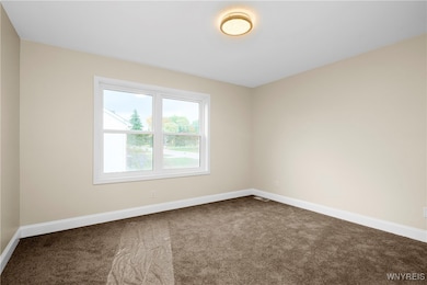 5200 Berg Rd, West Seneca, NY 14218 - photo 3