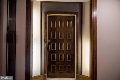 Crystal Gateway unit 1301S, Arlington, VA 22202 - photo 2