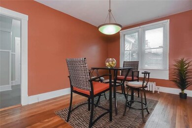 112 LACLEDE DINING ROOM