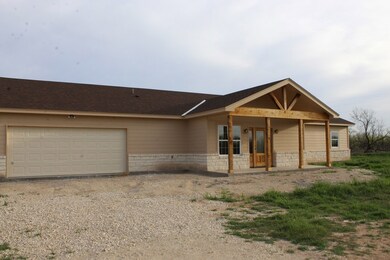 11346 Dove Creek Ln E, San Angelo, TX 76904 - photo 2