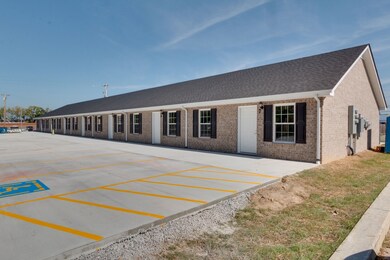 1301 Summer St, Manchester, TN 37355 - photo 3