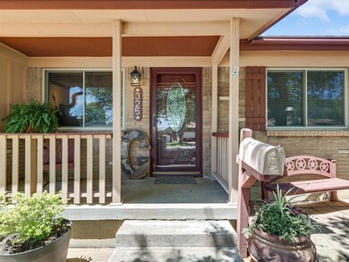 325 Lawana Dr, Bedford, TX 76022 - photo 4